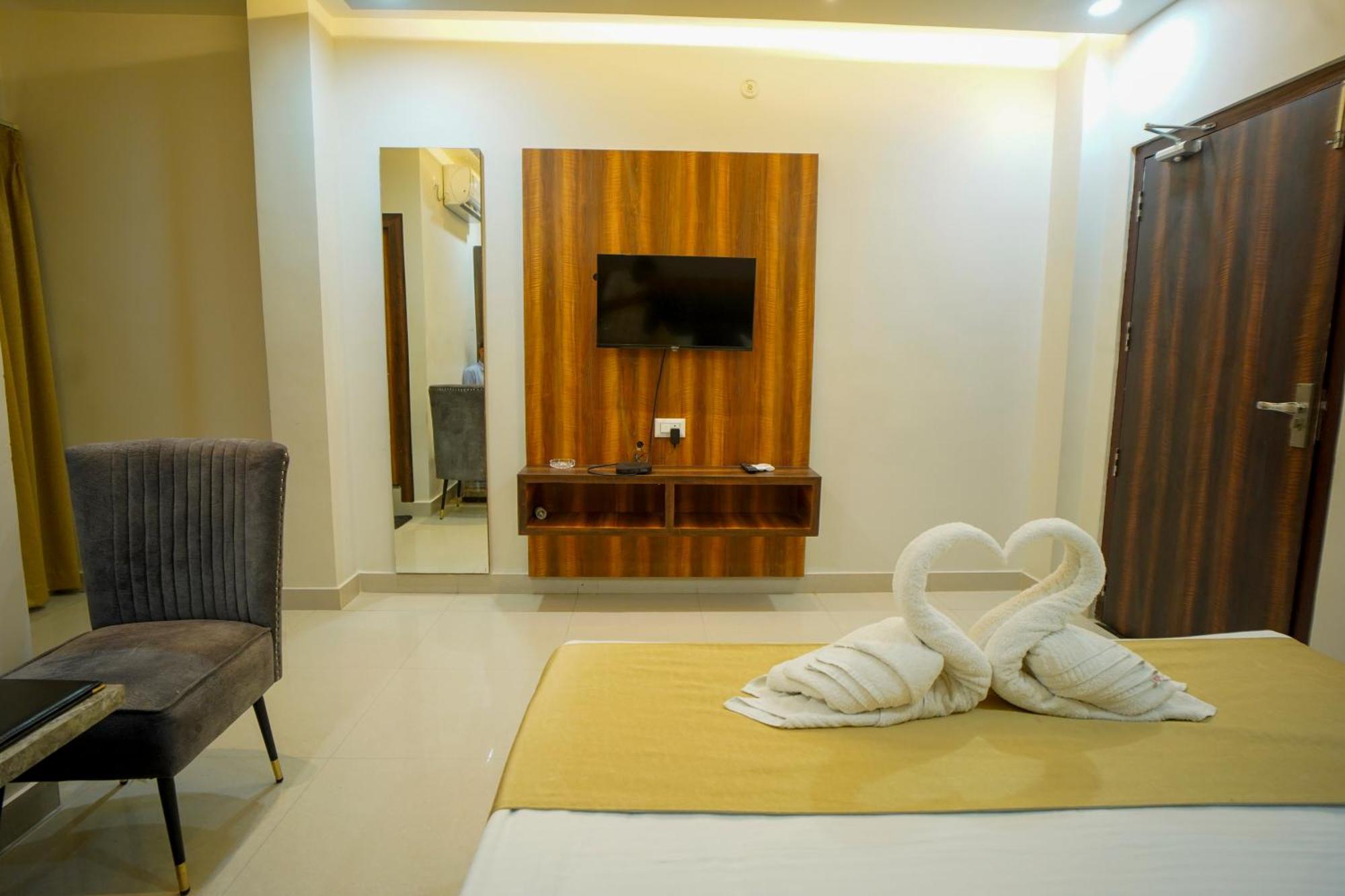 Hotel Rama 戈勒克布尔 外观 照片